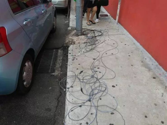 Safety First? Forget It (28 pics)