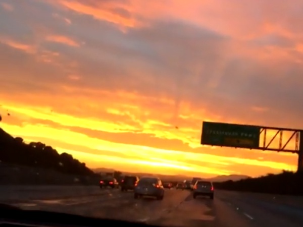 This Human Caught The Sky Changing Colors