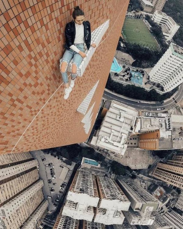 These People Are Not Afraid Of Heights (21 pics)