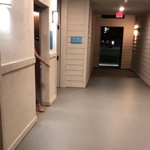 GIFs of Really Hot Girls (21 gifs)