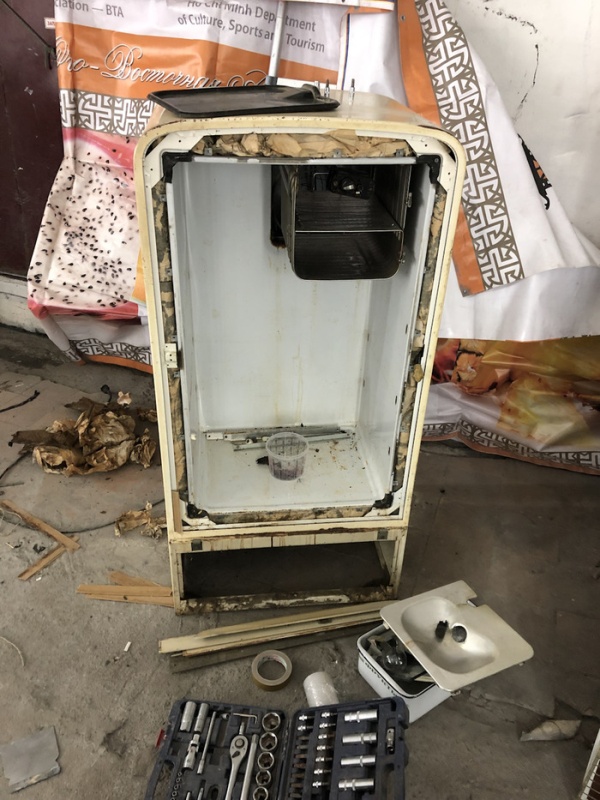 Refrigerator Restoration (13 pics)
