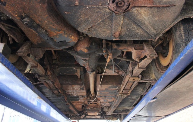 Man Buys A House, Finds A Unique Car In The Shed (19 pics)