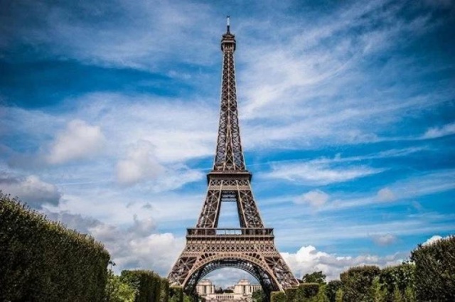 Secret Facts About Famous Landmarks (20 pics)