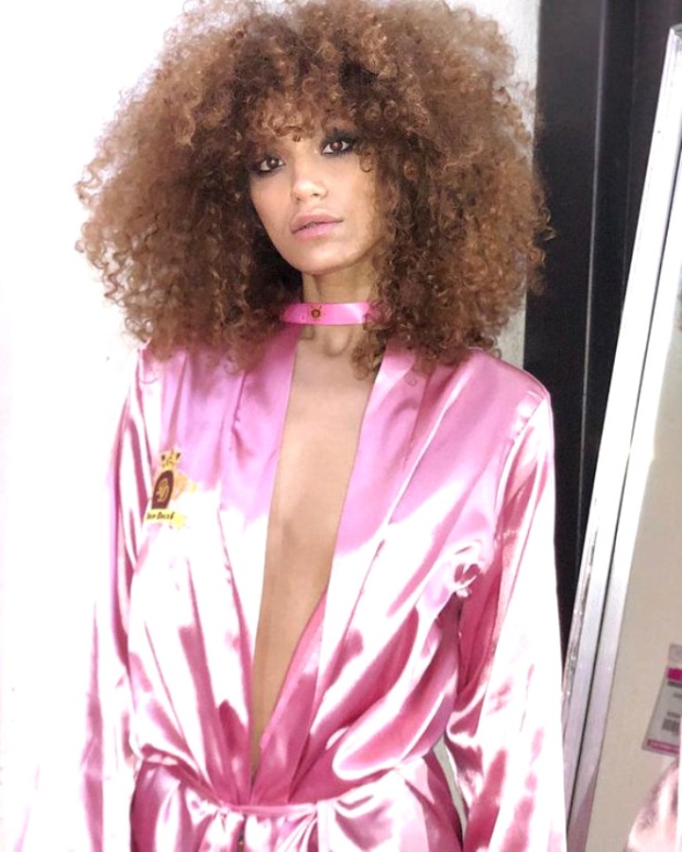 This Model Sold Virginity For $2.6 Million (14 pics)