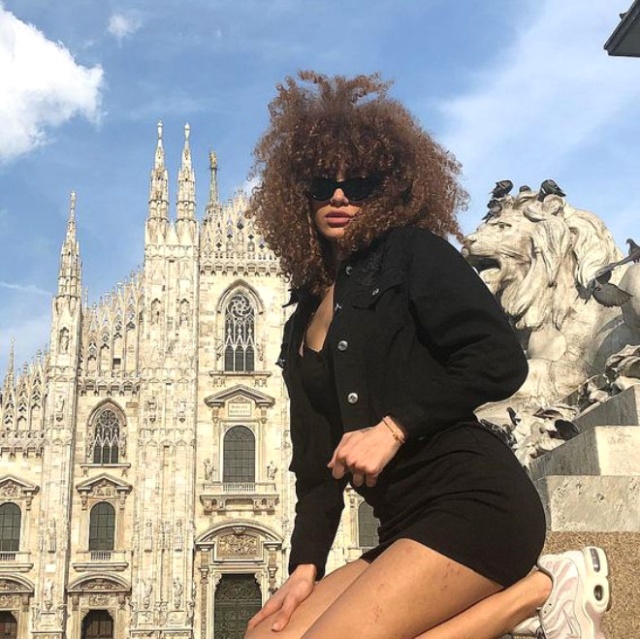 This Model Sold Virginity For $2.6 Million (14 pics)