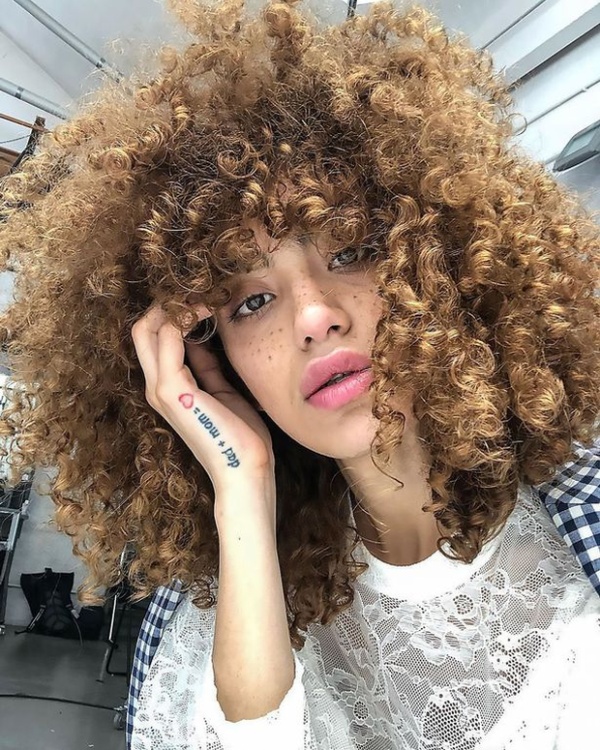 This Model Sold Virginity For $2.6 Million (14 pics)