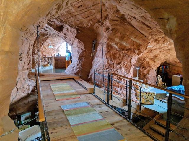 Southern Utah Housing (11 pics)