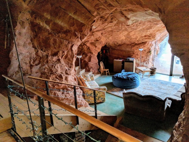 Southern Utah Housing (11 pics)