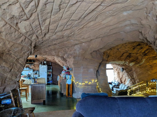 Southern Utah Housing (11 pics)