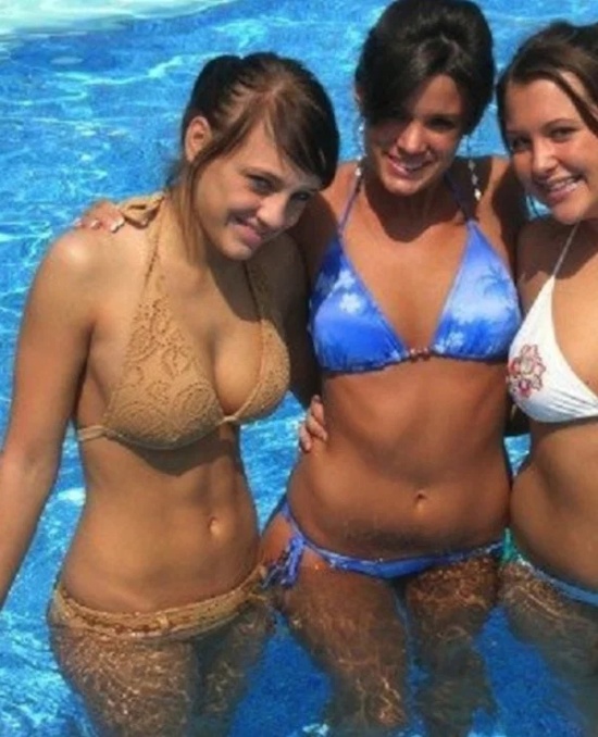 Very Hot Girls (40 pics)
