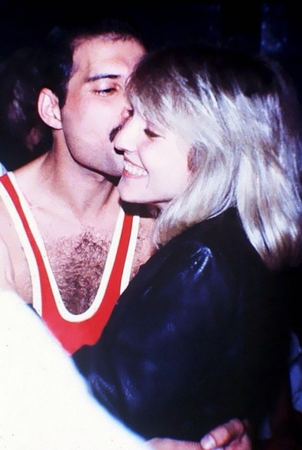 Freddie Mercury With Mary Austin, The Woman He Described -2330