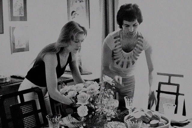 Freddie Mercury With Mary Austin, The Woman He Described As “The Love Of My Life” (25 pics)