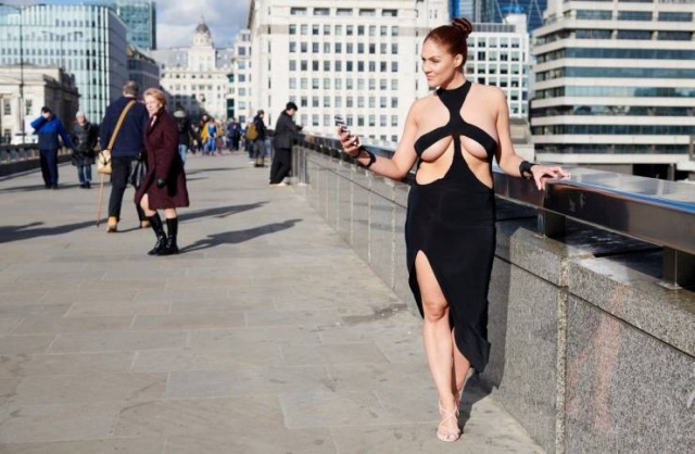 Stephanie Barnes Is Wearing Kim Kardashian’s Dress On The Streets Of London (12 pics)