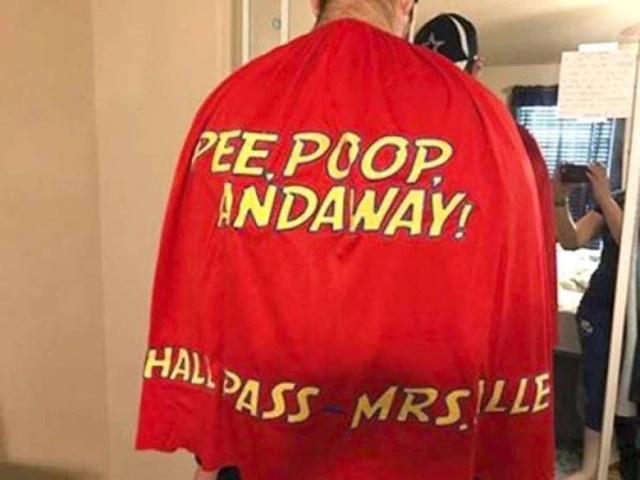 Very Unusual Hall Passes (34 pics)