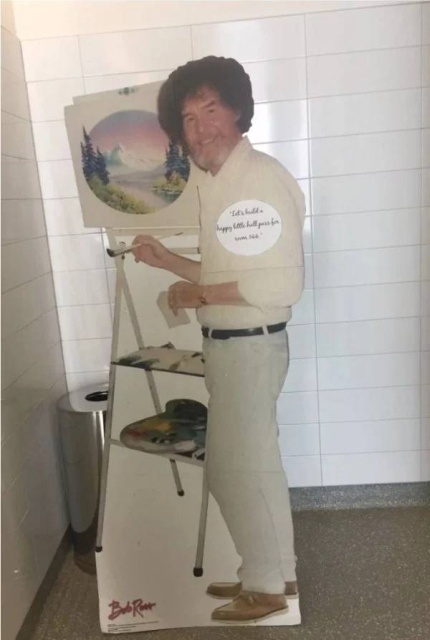 Very Unusual Hall Passes (34 pics)