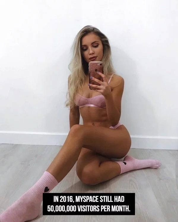 Hot Girls And Facts (23 pics)