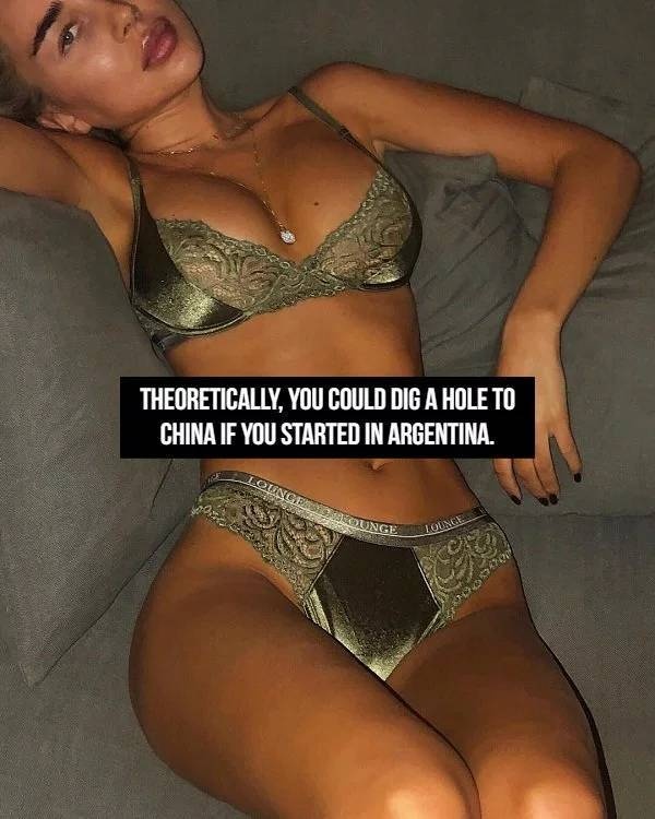 Hot Girls And Facts (23 pics)