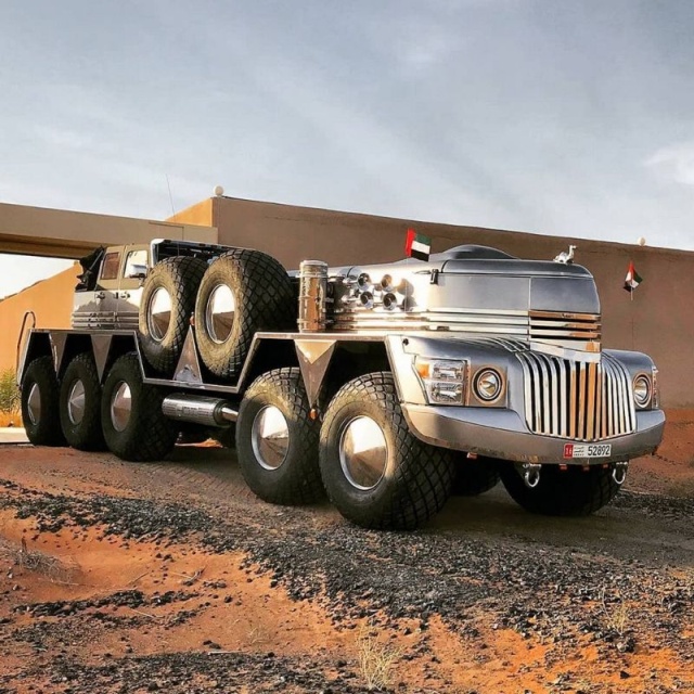 The Largest SUV In The World (6 pics)