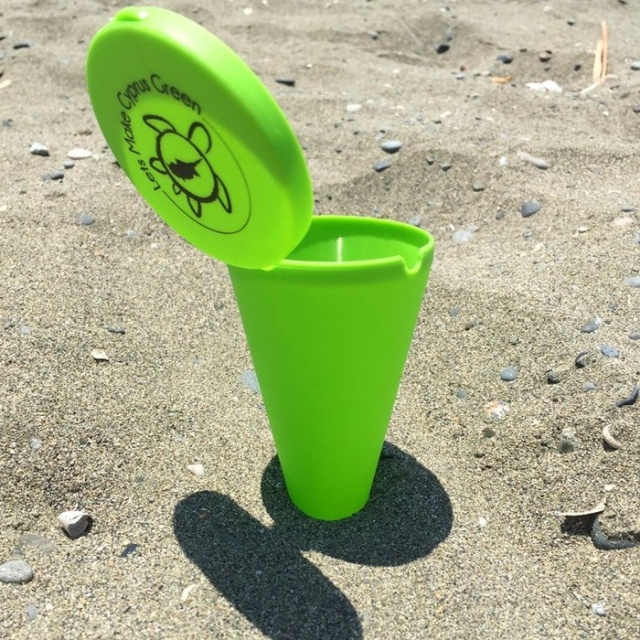 Ashtrays (6 pics)