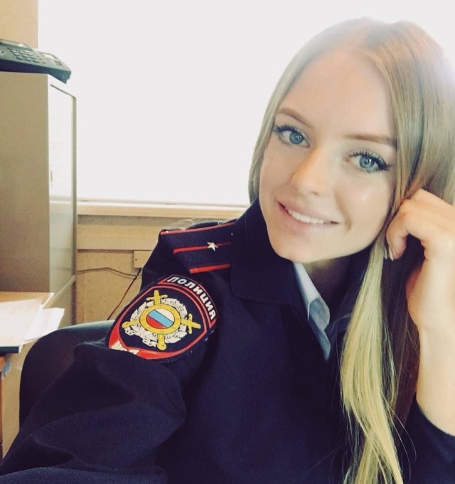 Russian Military Girls (30 pics)