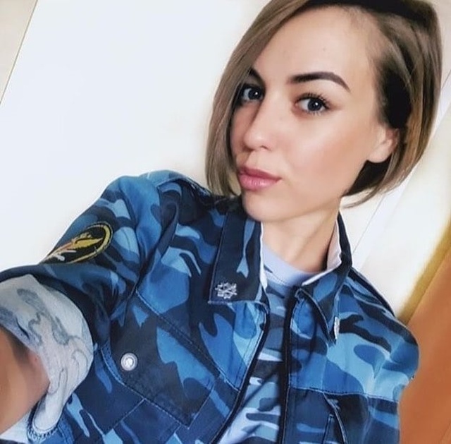 Russian Military Girls (30 pics)