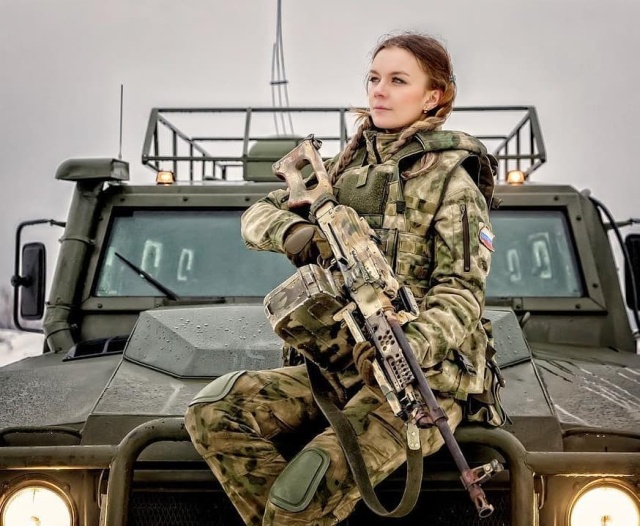 Russian Military Girls (30 pics)