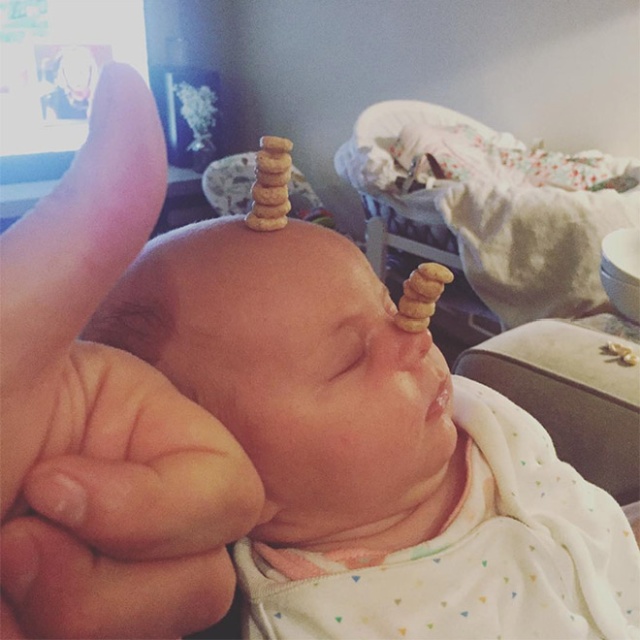 Dumb Viral Trend: Stacking Cheerios On Babies (20 pics)