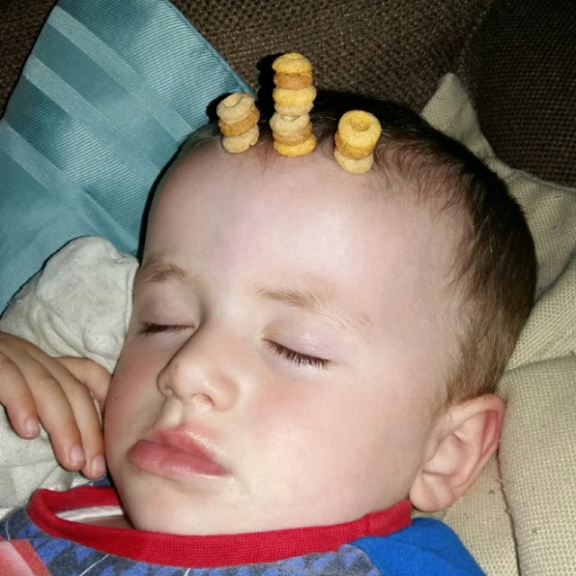 Dumb Viral Trend: Stacking Cheerios On Babies (20 pics)