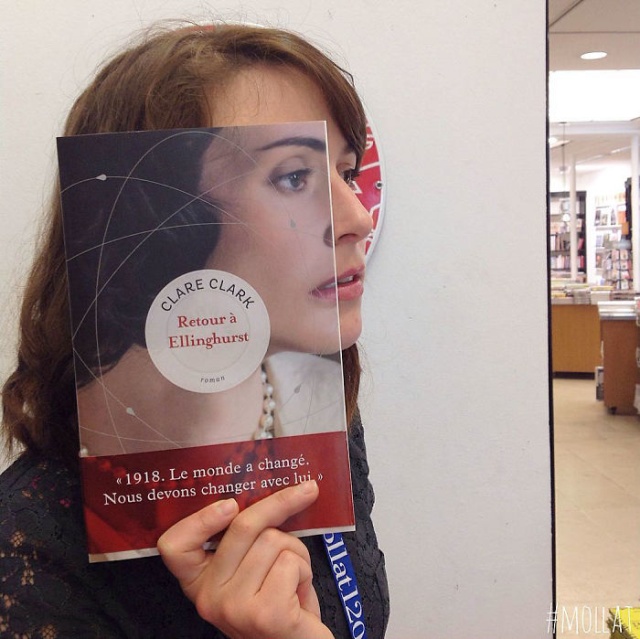 How Bored Bookstore Employees Entertain Themselves (30 pics)