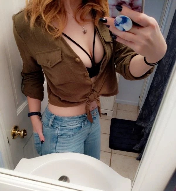 Pretty Cleavage (24 pics)