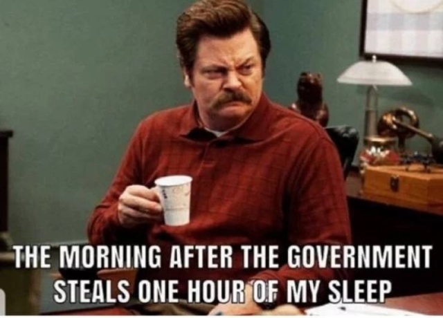 Memes For When You Need An Extra Hour Of Daylight (22 pics)