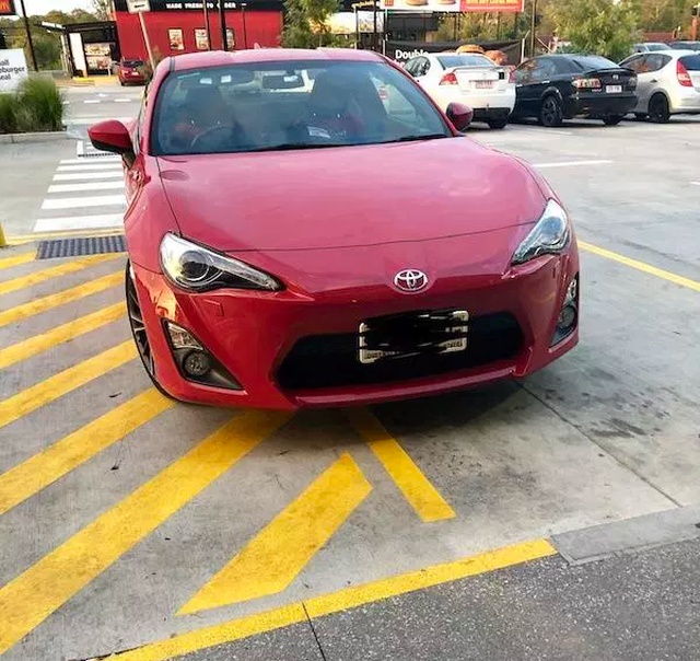 Don't You Hate It Too? (32 pics)