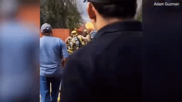 Father-of-three Runs Past Firefighters To Save His Dog Gabbana As His Home Is In Flames (6 pics)