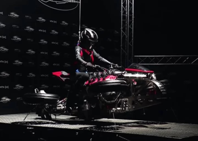 Flying Motorcycle That Transforms Into Quadricopter In 60 Seconds (7 pics)