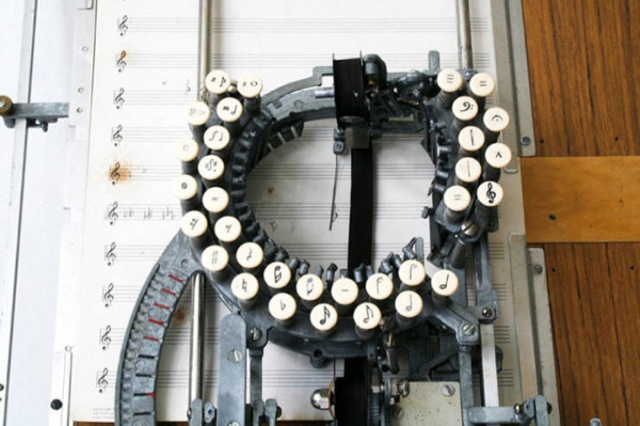 Music Typewriter (21 pics)