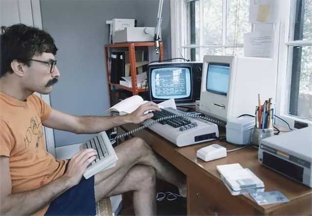 ’80s Geeks. Are They All Billionaires Now? (16 pics)