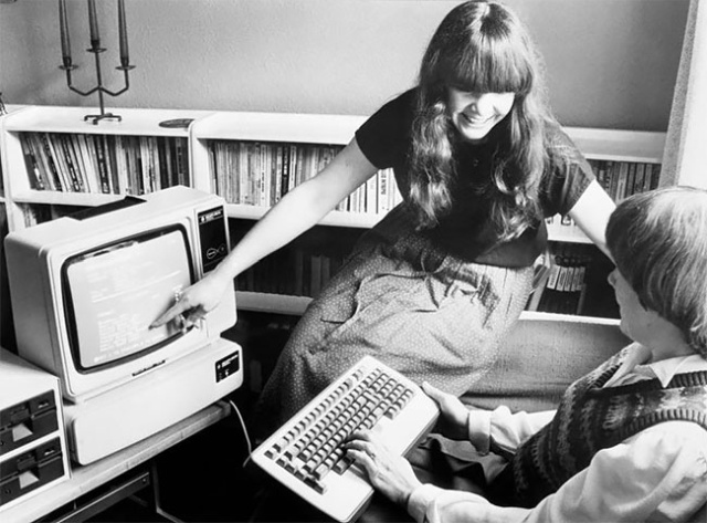 ’80s Geeks. Are They All Billionaires Now? (16 pics)