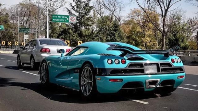 Mexican Businessman Destroys Koenigsegg Supercar Worth $1.5 Million And Built Specifically For The Qatari Royal Family Several Months After He Bought It From Them (8 pics)