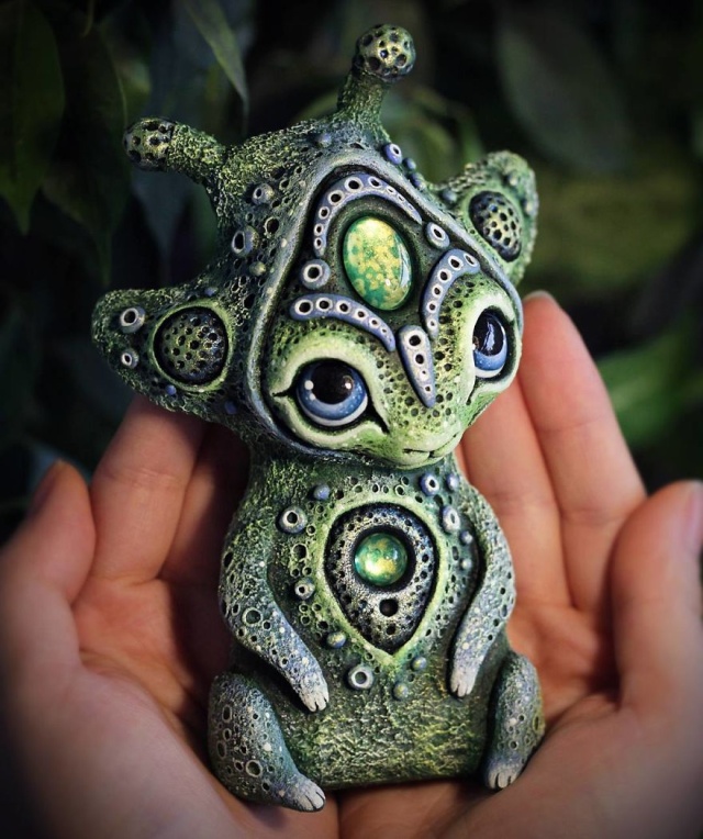 Handmake Creatures From A Fantasy World (25 pics)