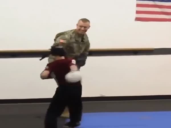 Sgt Surprises His Son After A Year Long Deployment