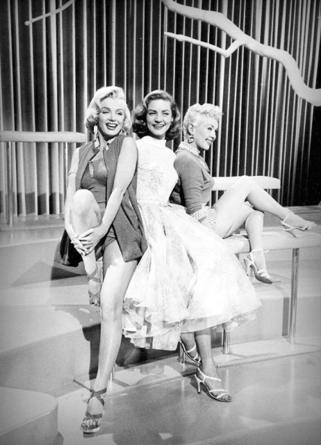Betty Grable, Lauren Bacall Ã©s Marilyn Monroe fotÃ³i a "Hogyan juthatok el egy milliomosÃ©rt" cÃ­mÅ± tÃ©mÃ¡jÃ¡hoz (1953) (19 kÃ©p)