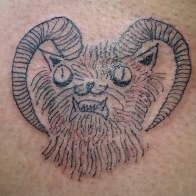 This Brazilian Tattoo Artist Can’t Draw, And That’s Why People Love Her (20 pics)