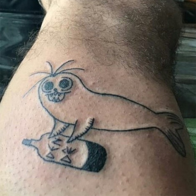 This Brazilian Tattoo Artist Can’t Draw, And That’s Why People Love Her (20 pics)