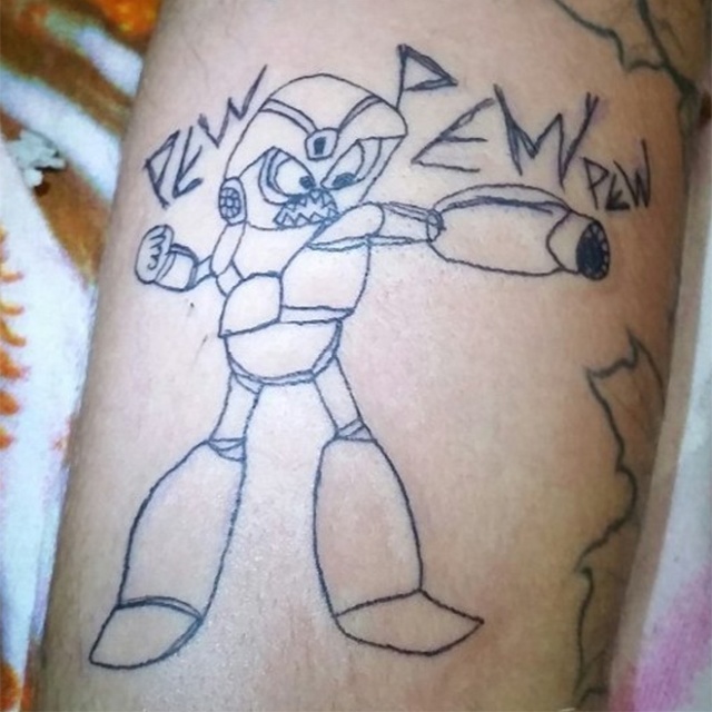 This Brazilian Tattoo Artist Can’t Draw, And That’s Why People Love Her (20 pics)