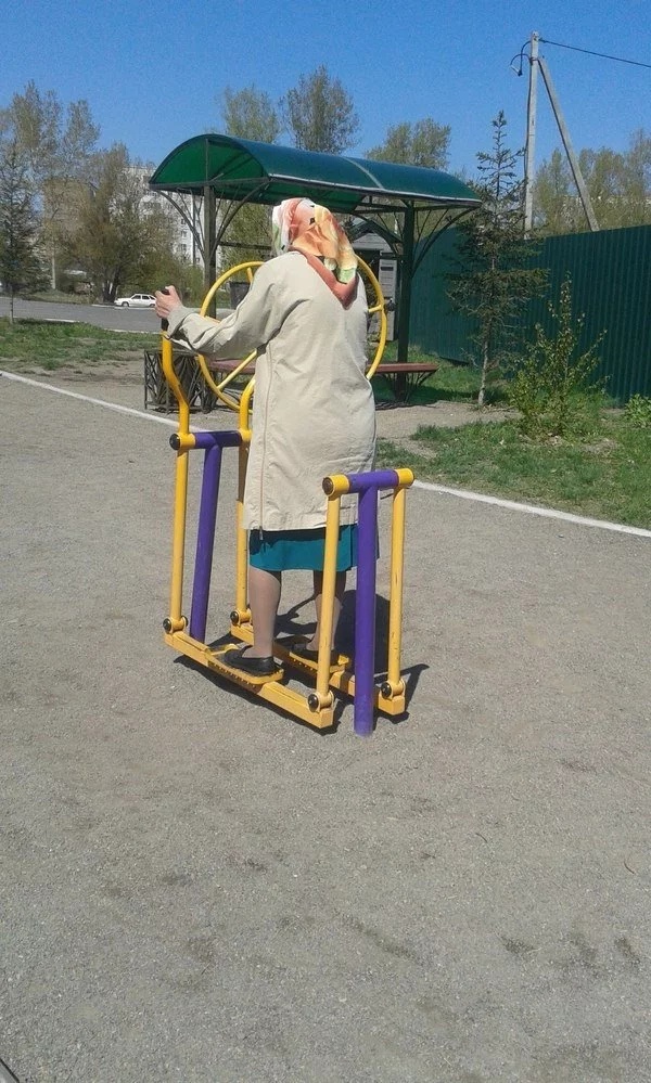 Old People Have Fun (25 pics)