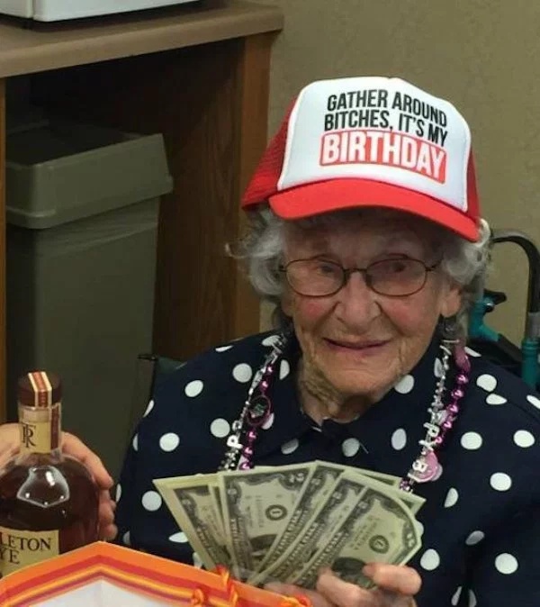 Old People Have Fun (25 pics)