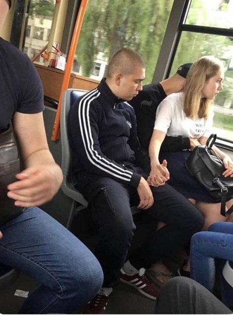 Welcome To The Friend Zone (30 pics)