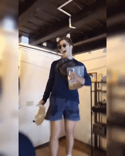 Acid Gifdump, April 1 (25 gifs)