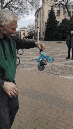 Acid Gifdump, April 1 (25 gifs)