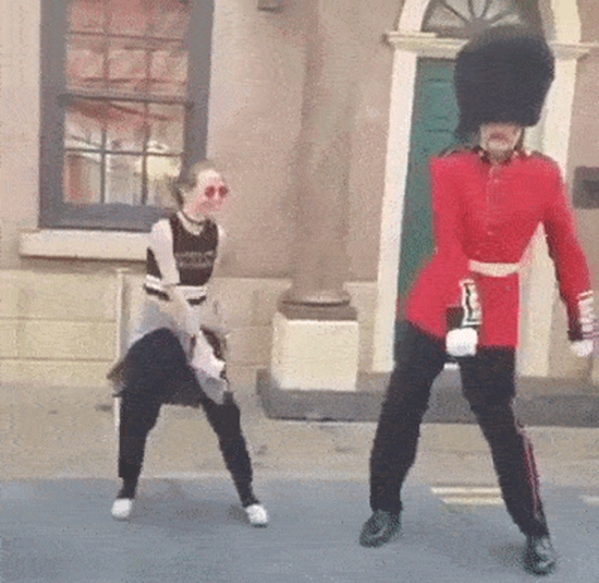 The Queen’s Guard GIFs (15 gifs)